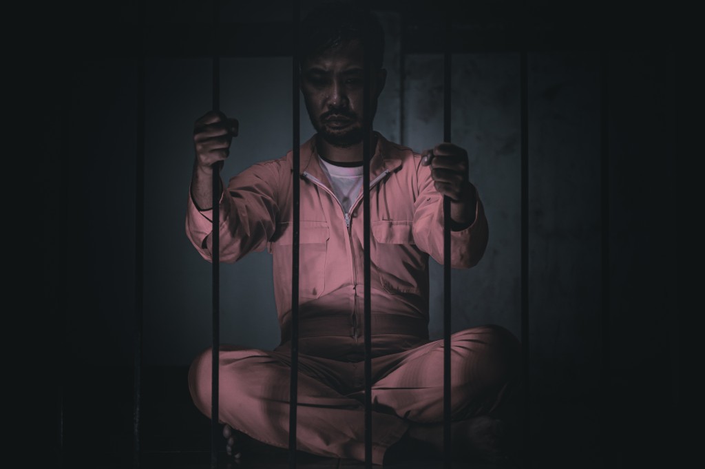 How Long Will You Be in Jail for a Bench Warrant?